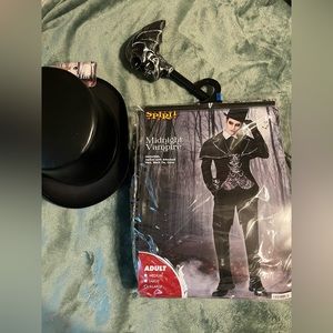 Men’s Midnight Vampire Costume- 3 piece set, NWT